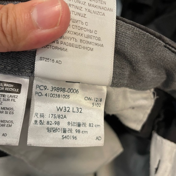 Dockers Straight Leg Chino - Picture 7 of 8